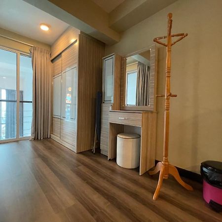 Premier Suite At Maritime George Town Exterior photo