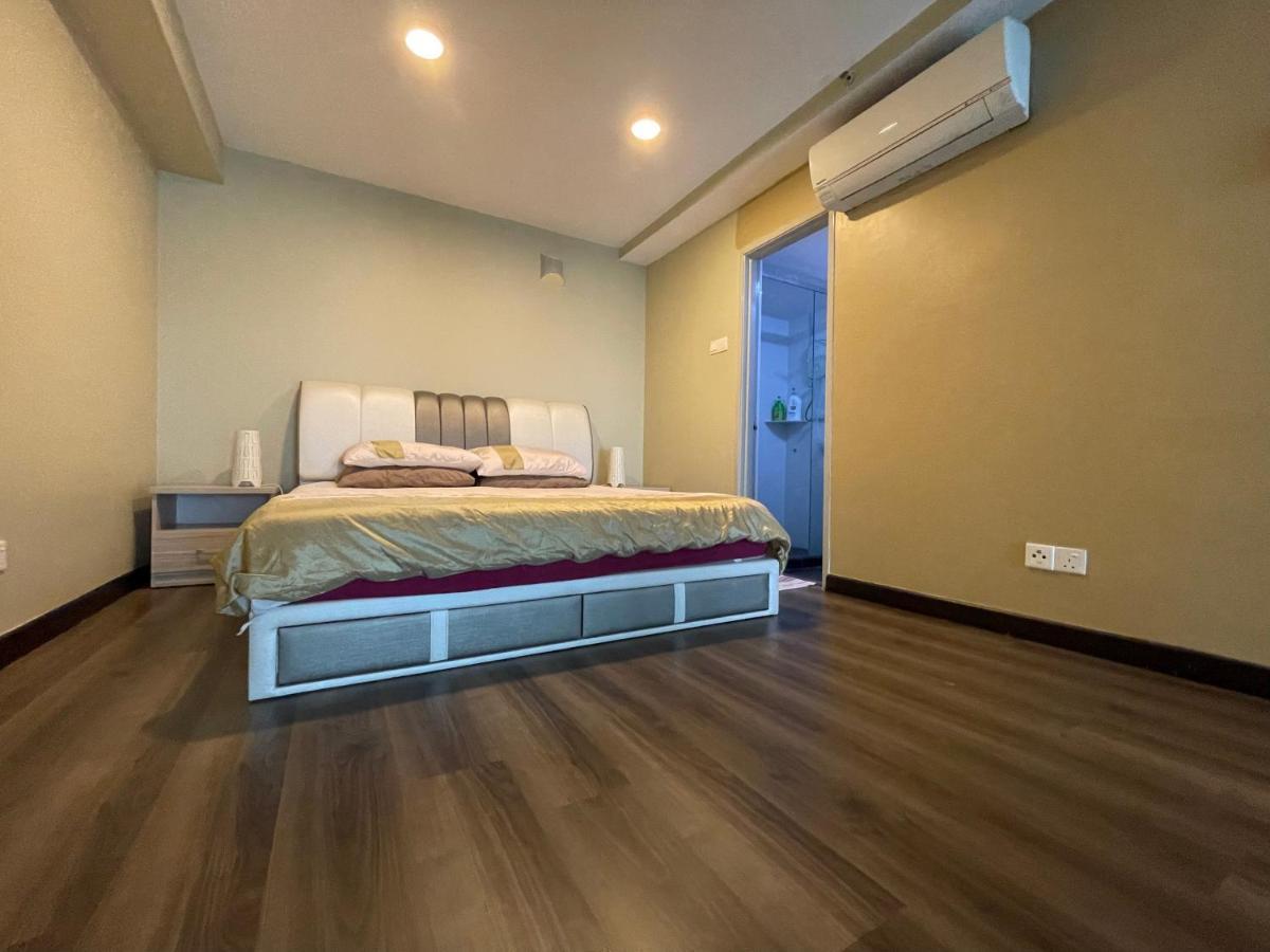 Premier Suite At Maritime George Town Exterior photo