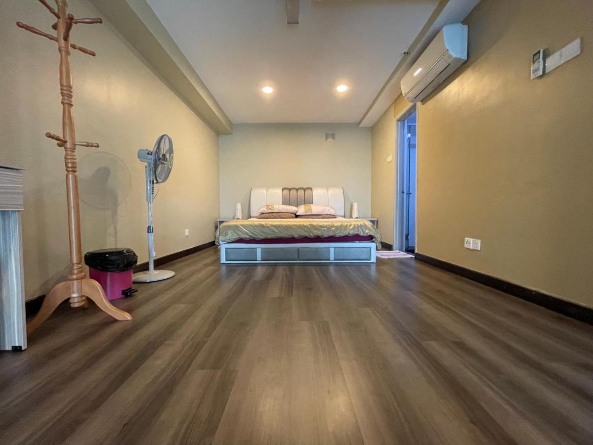 Premier Suite At Maritime George Town Exterior photo