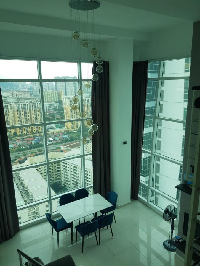 Premier Suite At Maritime George Town Room photo