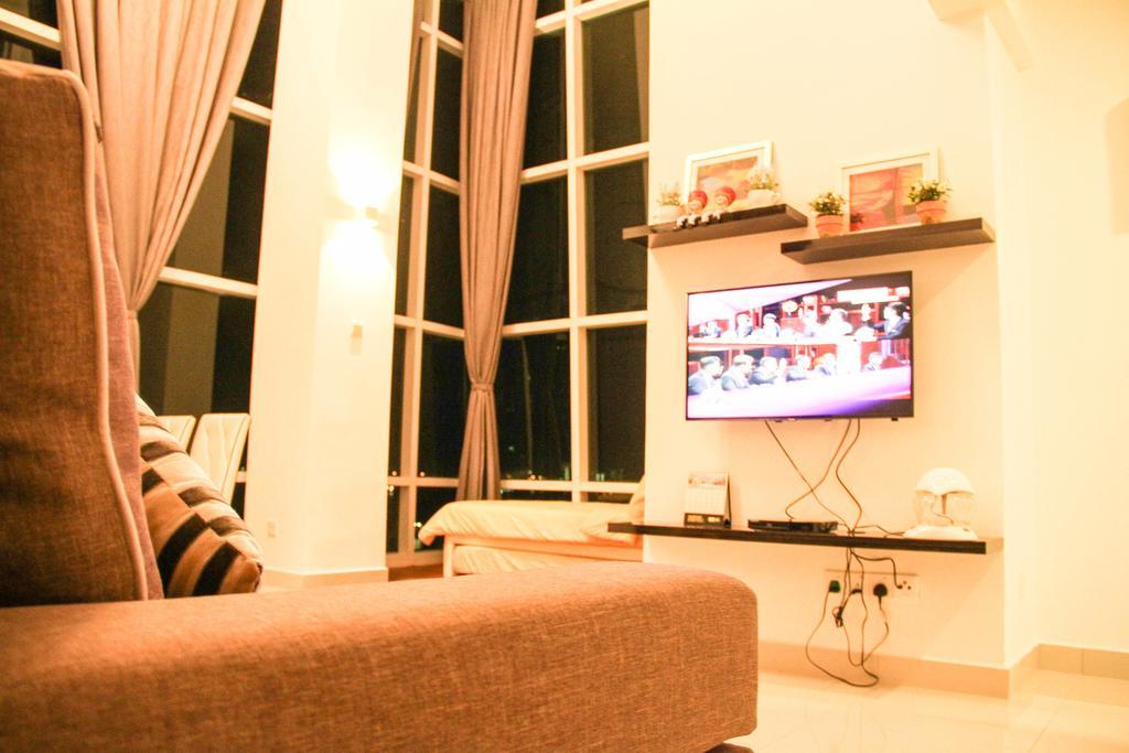 Premier Suite At Maritime George Town Exterior photo