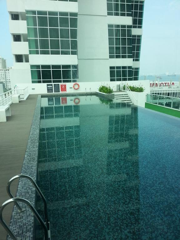 Premier Suite At Maritime George Town Room photo