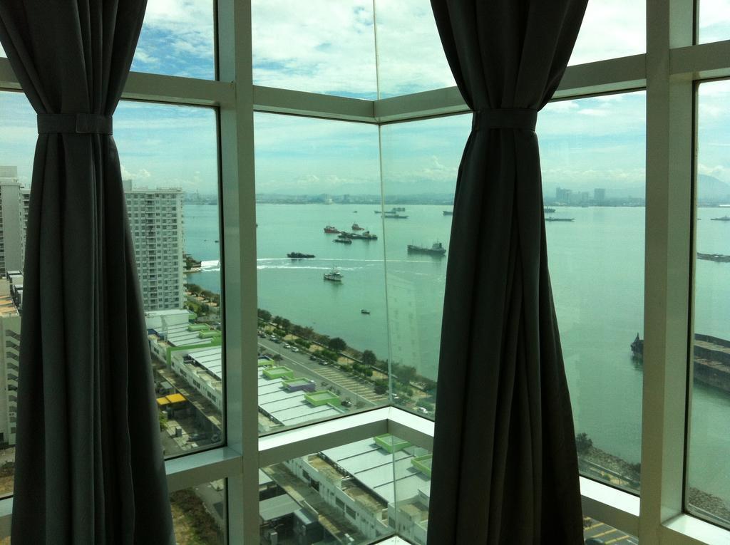 Premier Suite At Maritime George Town Exterior photo