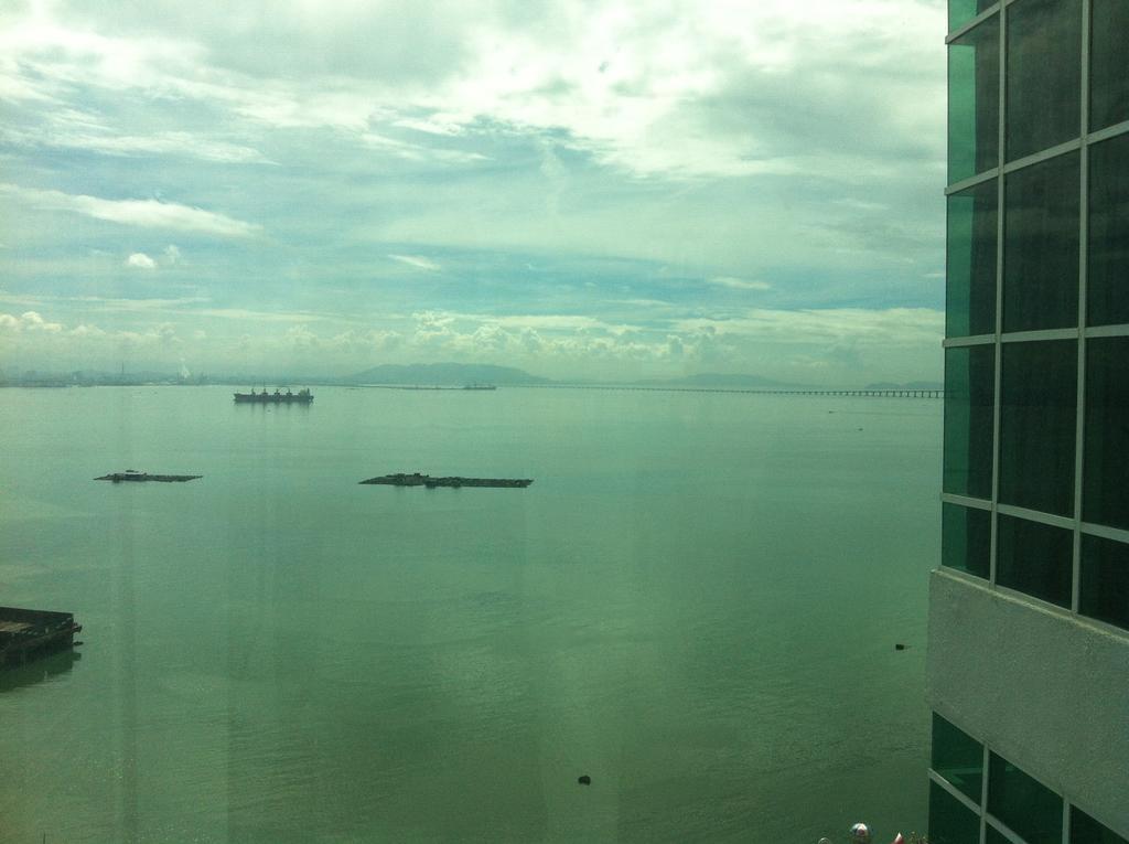 Premier Suite At Maritime George Town Exterior photo